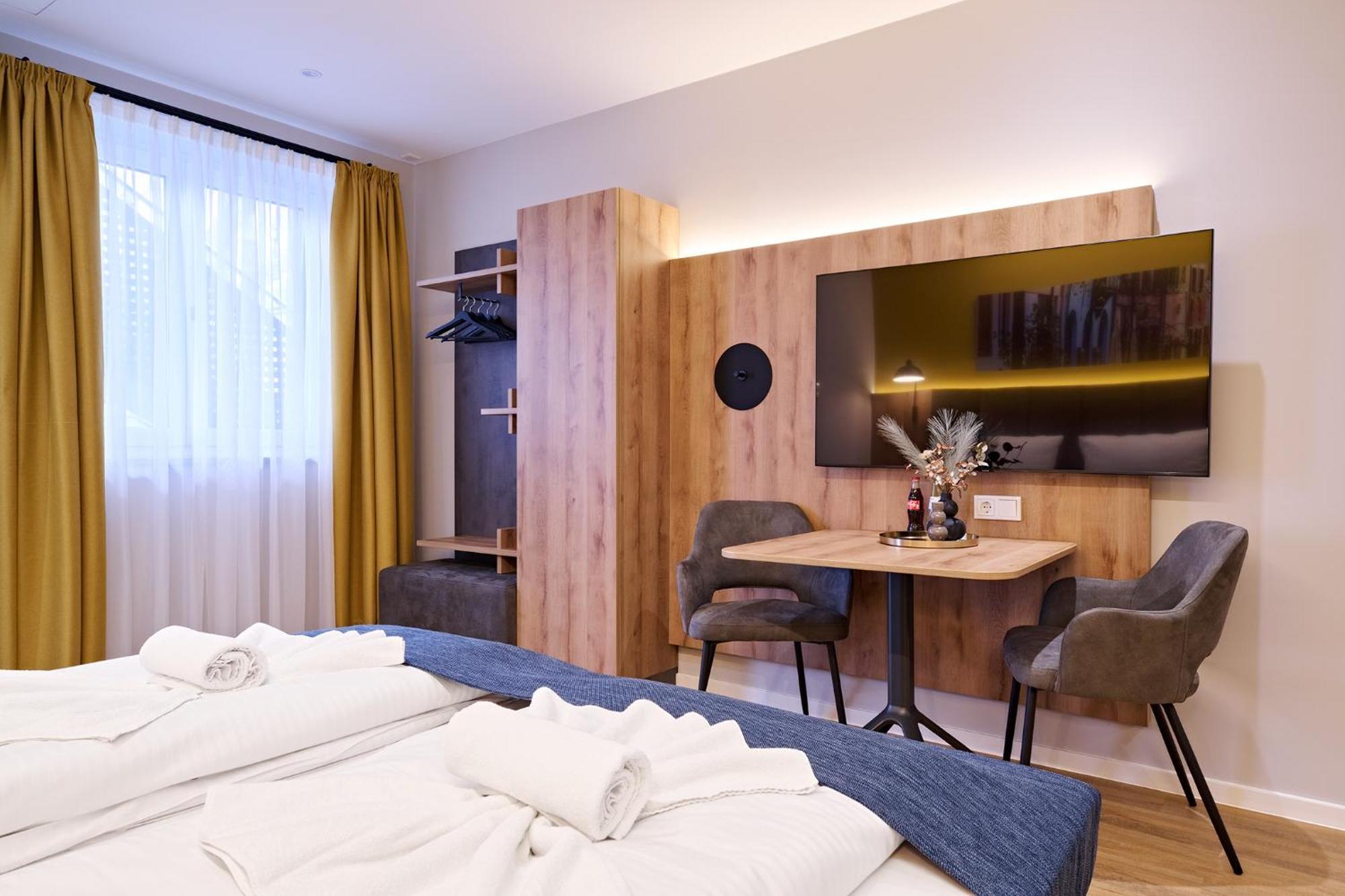 Xzllenz Traum Studio-Apartment, Frei-Parken, U-Bahn, Kueche Nürnberg Eksteriør billede