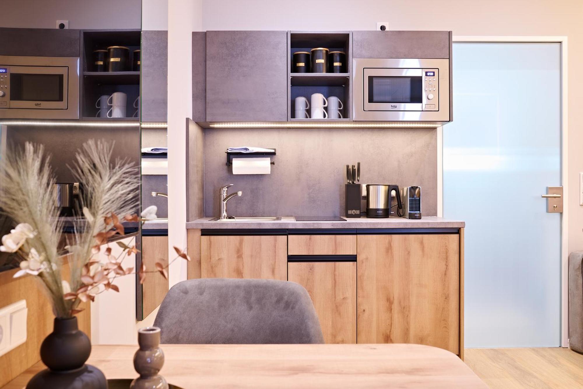 Xzllenz Traum Studio-Apartment, Frei-Parken, U-Bahn, Kueche Nürnberg Eksteriør billede