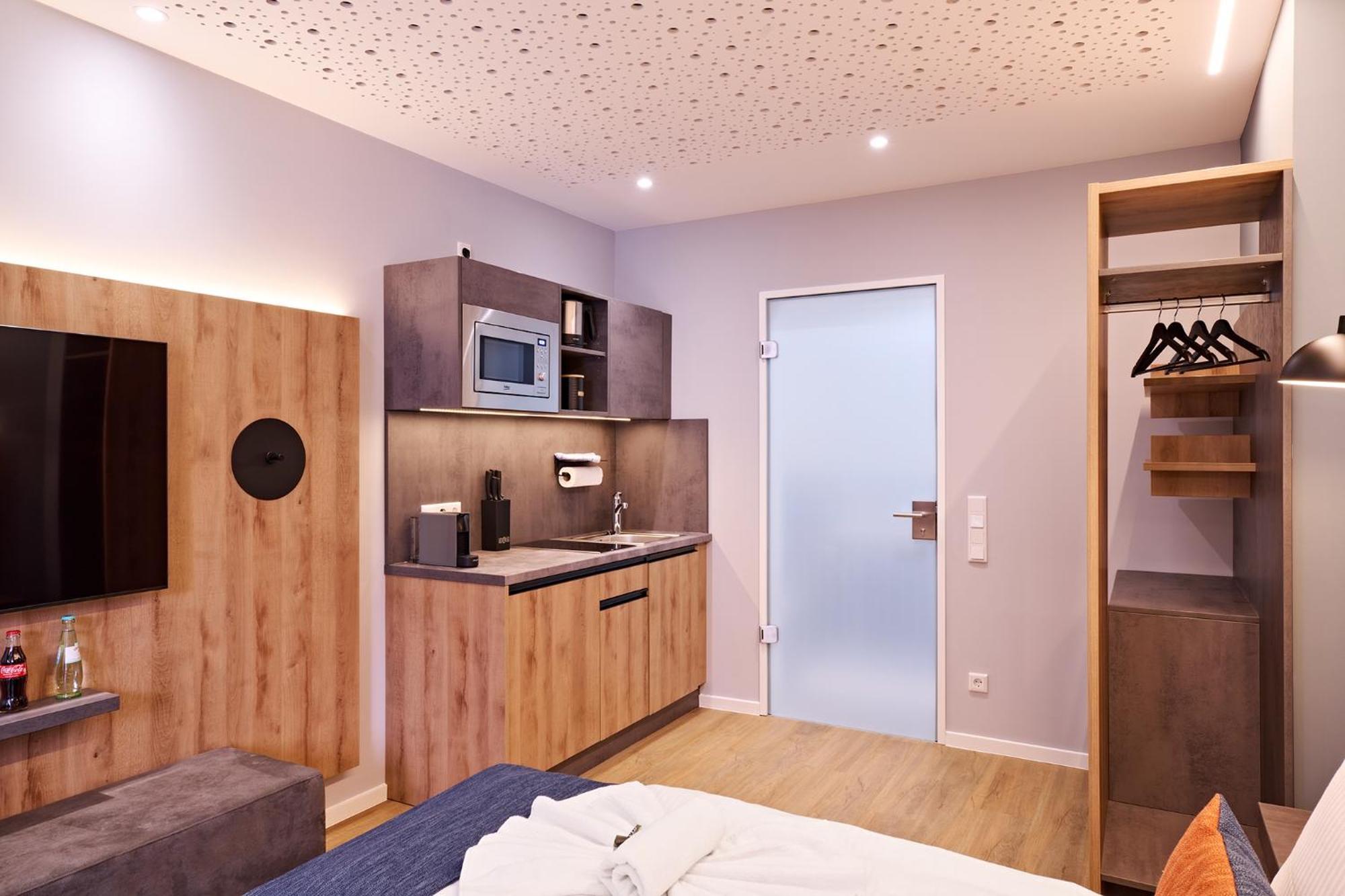 Xzllenz Traum Studio-Apartment, Frei-Parken, U-Bahn, Kueche Nürnberg Eksteriør billede