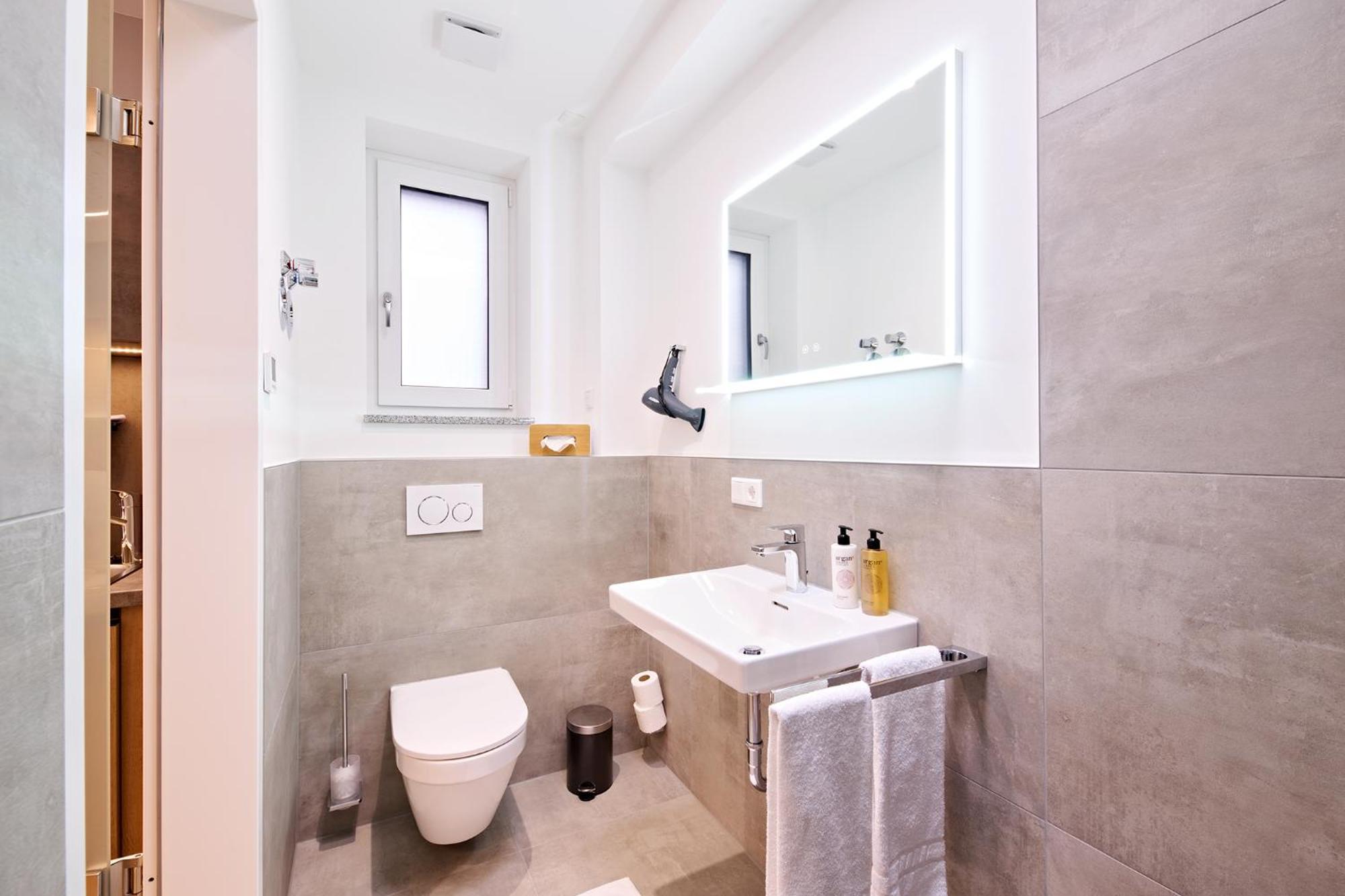 Xzllenz Traum Studio-Apartment, Frei-Parken, U-Bahn, Kueche Nürnberg Eksteriør billede