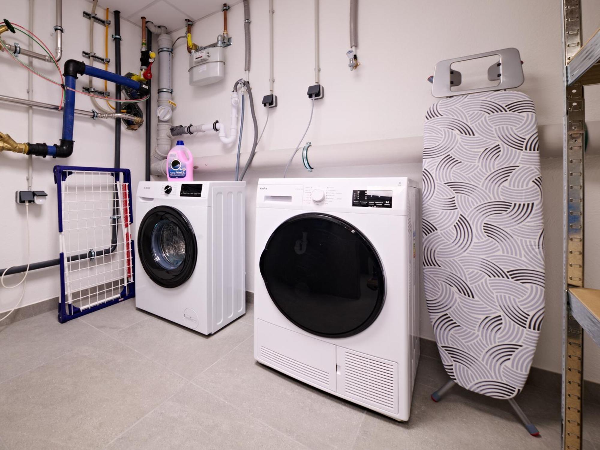 Xzllenz Traum Studio-Apartment, Frei-Parken, U-Bahn, Kueche Nürnberg Eksteriør billede